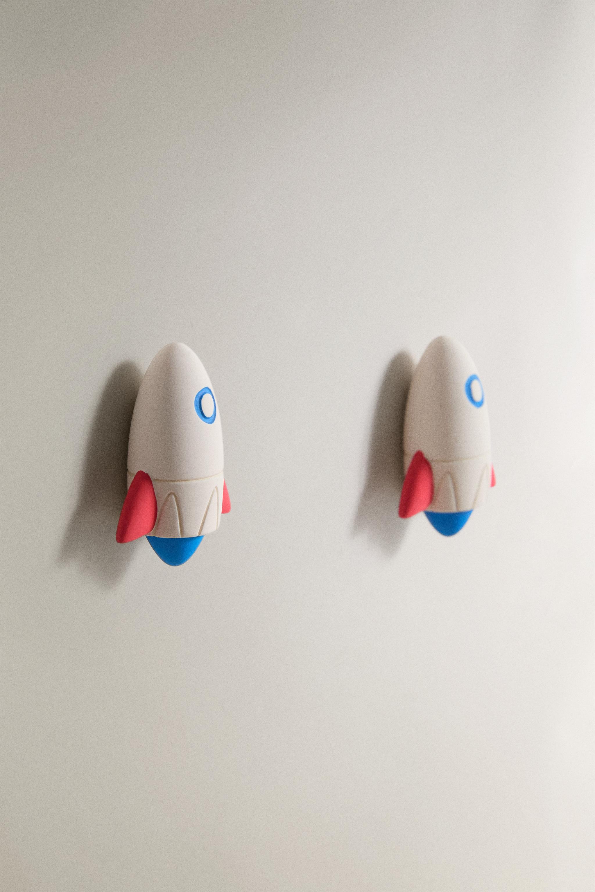 LOT DE 2 BOUTONS ENFANT VAISSEAU SPATIAL
